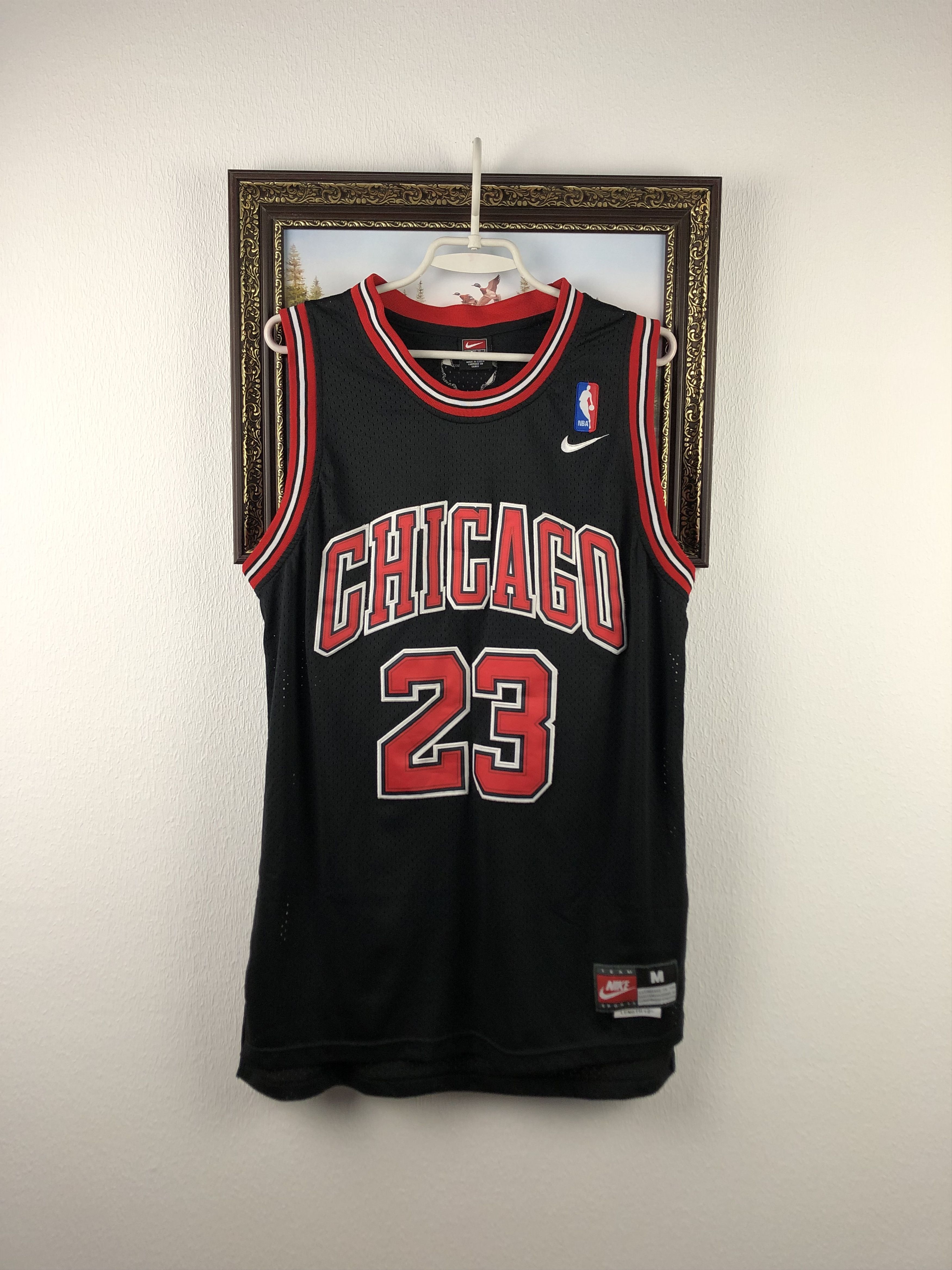 NBA Vintage Chicago Bulls Jordan NBA 23 Jersey Shirt Rare Black Size US M / EU 48-50 / 2 - 1 Thumbnail