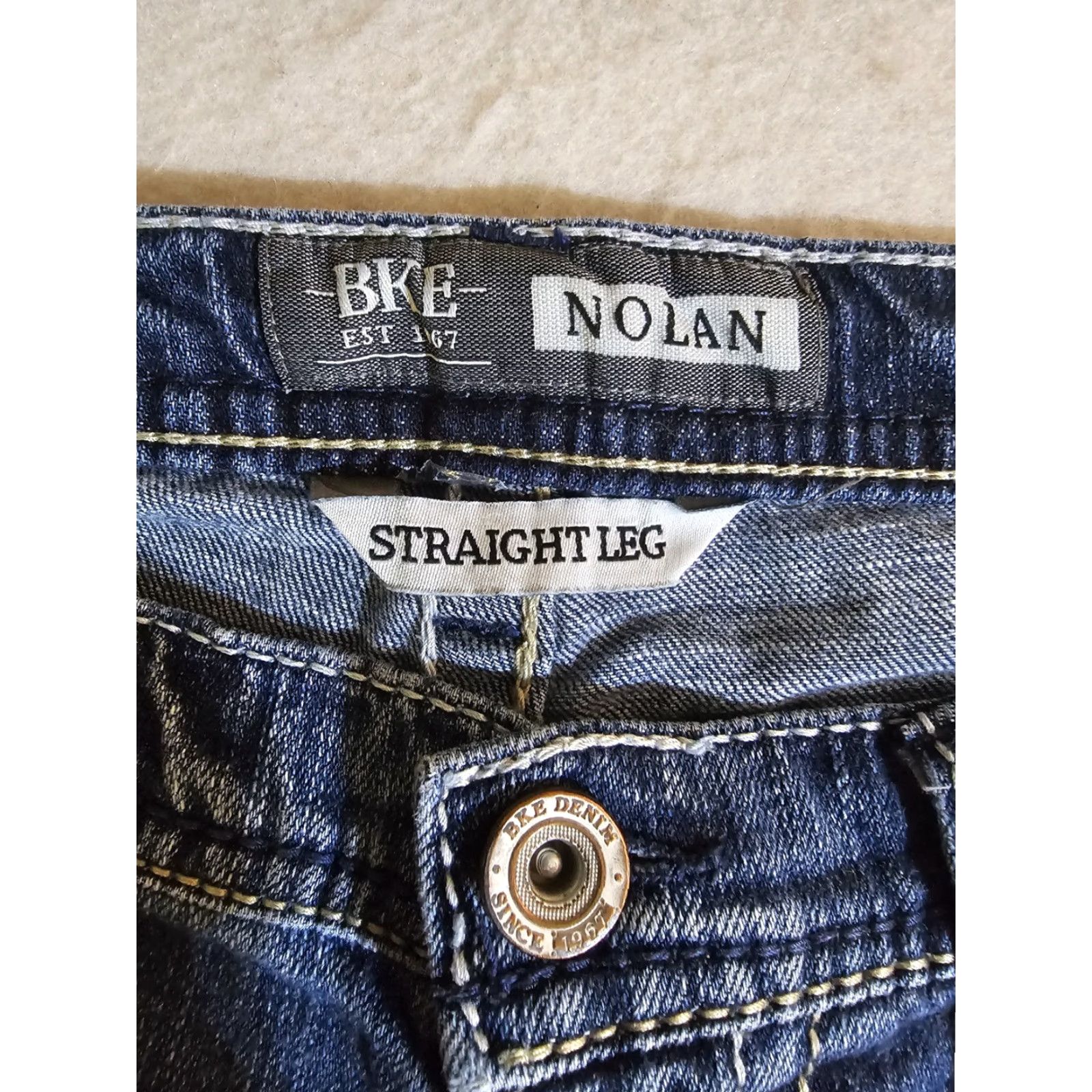 Vintage BKE Nolan Jeans Men's Size 36S 36x28 Straight Leg Medium Blue Wash Stretch Denim Regular Waist 36 Size US 36 / EU 52 - 7 Thumbnail