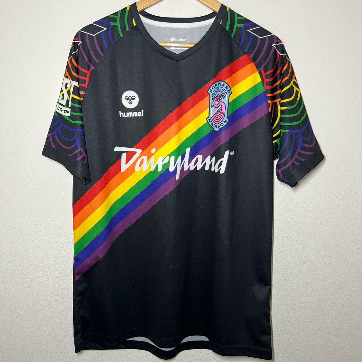 Hummel Forward Madison 2020 Pride Jersey | Vintage Soccer Size US L / EU 52-54 / 3 - 1 Thumbnail