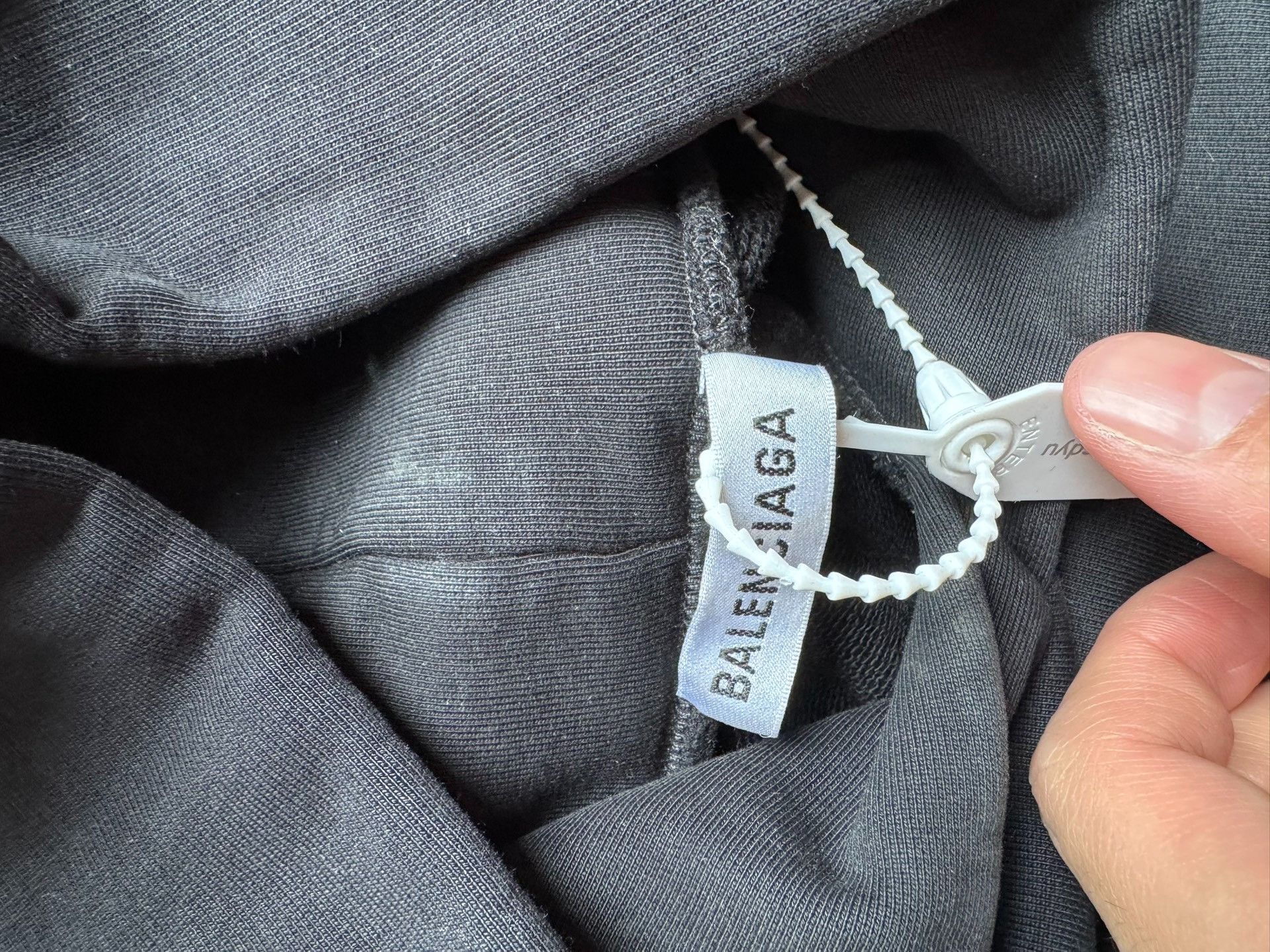 Balenciaga Balenciaga sweatshirt 2501-Nextarrow Size US XS / EU 42 / 0 - 3 Thumbnail