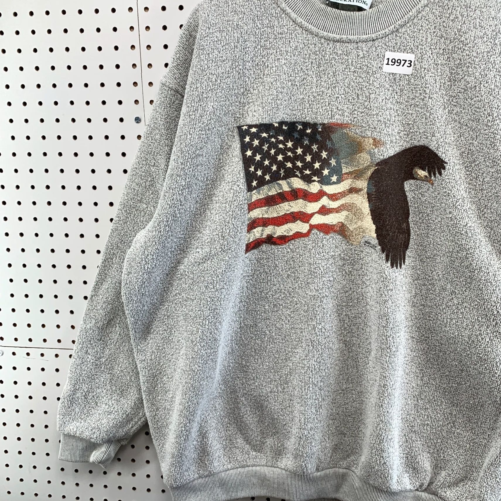 Vintage VINTAGE National Wildlife Gray 2XL Crew Neck Sweatshirt Mens Eagle USA FLAG Sweatshirt 28x31.5 Size US XXL / EU 58 / 5 - 3 Thumbnail