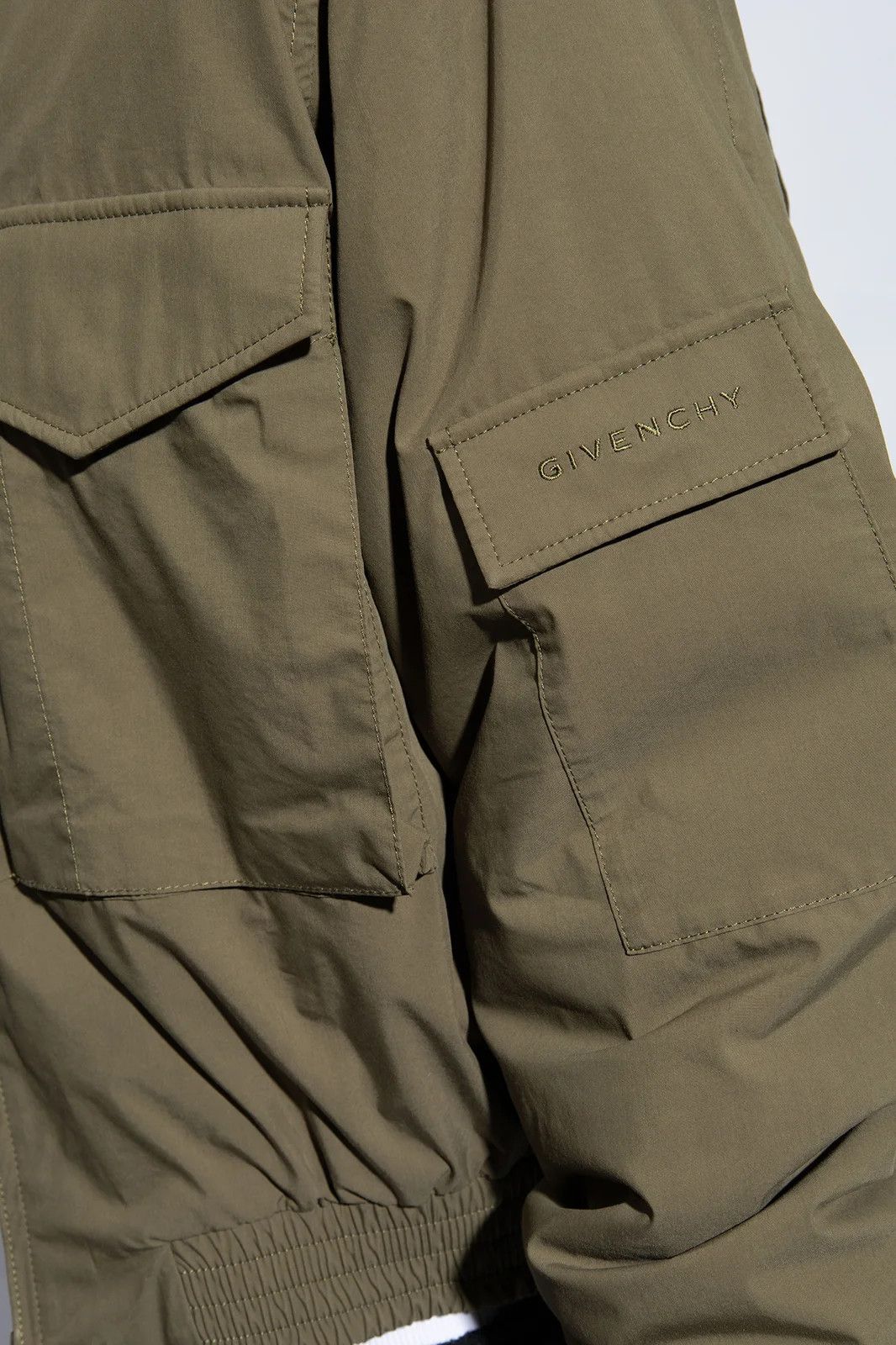 Givenchy o1w1db10525 Cropped Military Bomber in Green Size US M / EU 48-50 / 2 - 4 Thumbnail