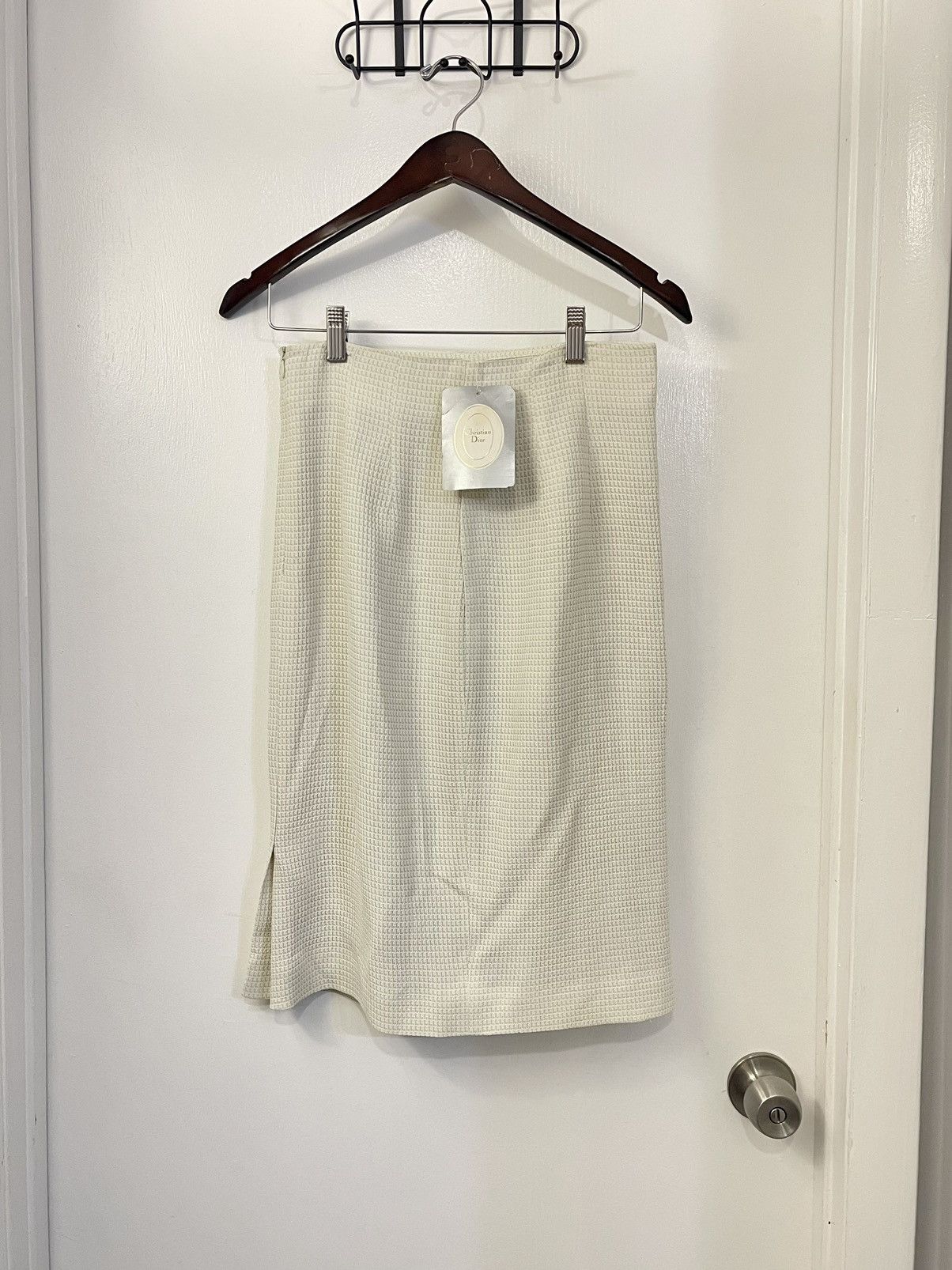 Dior NWT 1989 Christian Dior Houndstooth Pencil Skirt Size 27" / US 4 / IT 40 - 1 Thumbnail