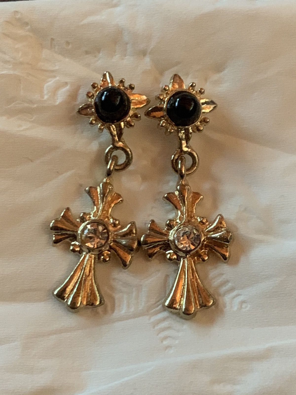 Art x Jewelry Vintage 80S Gothic Baroque Cross Dangle Earrings in Gold, Men's