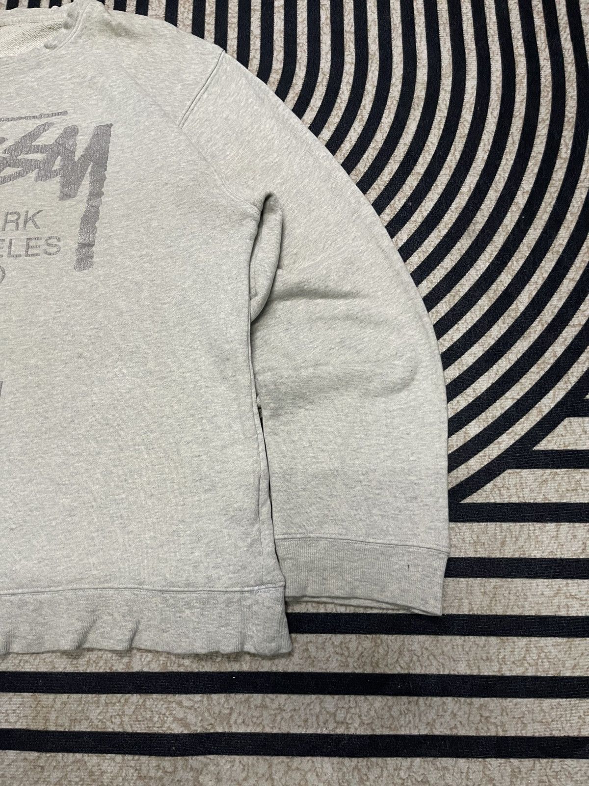 Stussy Y2K STUSSY WORLDTOUR SWEATSHIRT GOLDPRINT Size US XL / EU 56 / 4 - 6 Thumbnail
