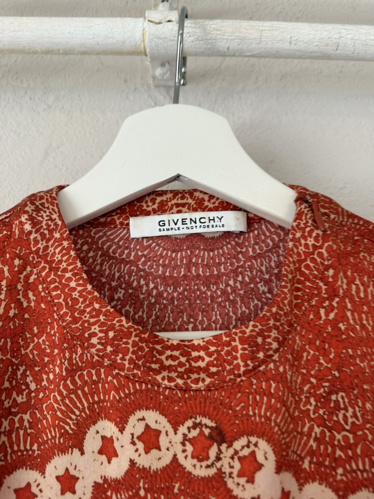 Givenchy “I Feel Love” Silk T-Shirt Size US M / EU 48-50 / 2 - 2 Thumbnail