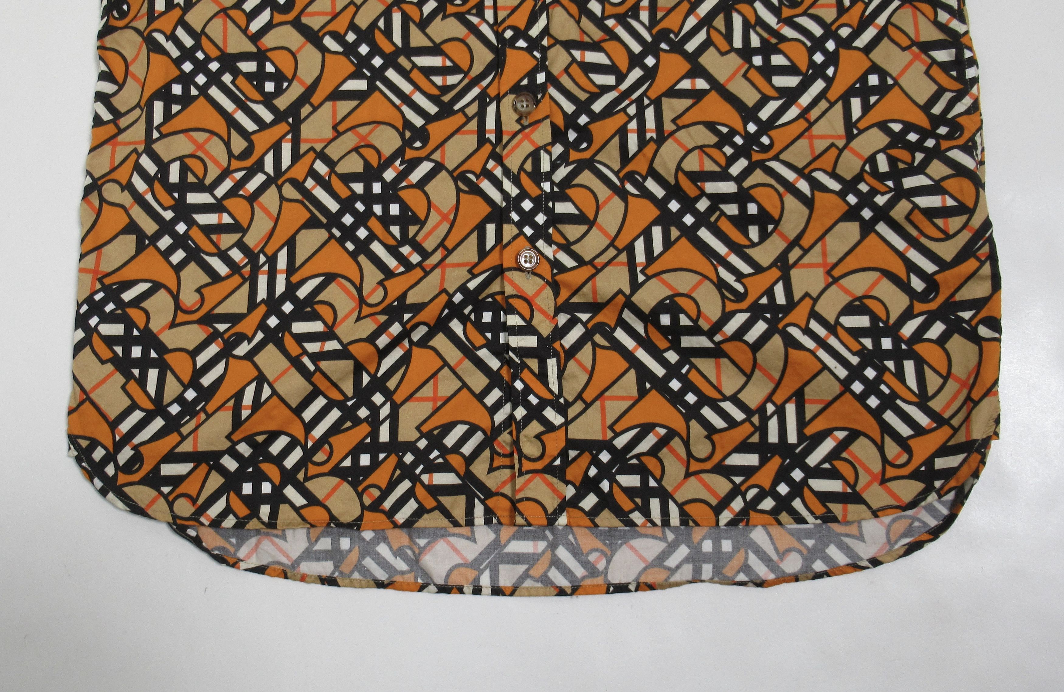 Burberry Burberry TB Monogram-Print Short Sleeve Shirt Archive Beige Size US S / EU 44-46 / 1 - 3 Thumbnail