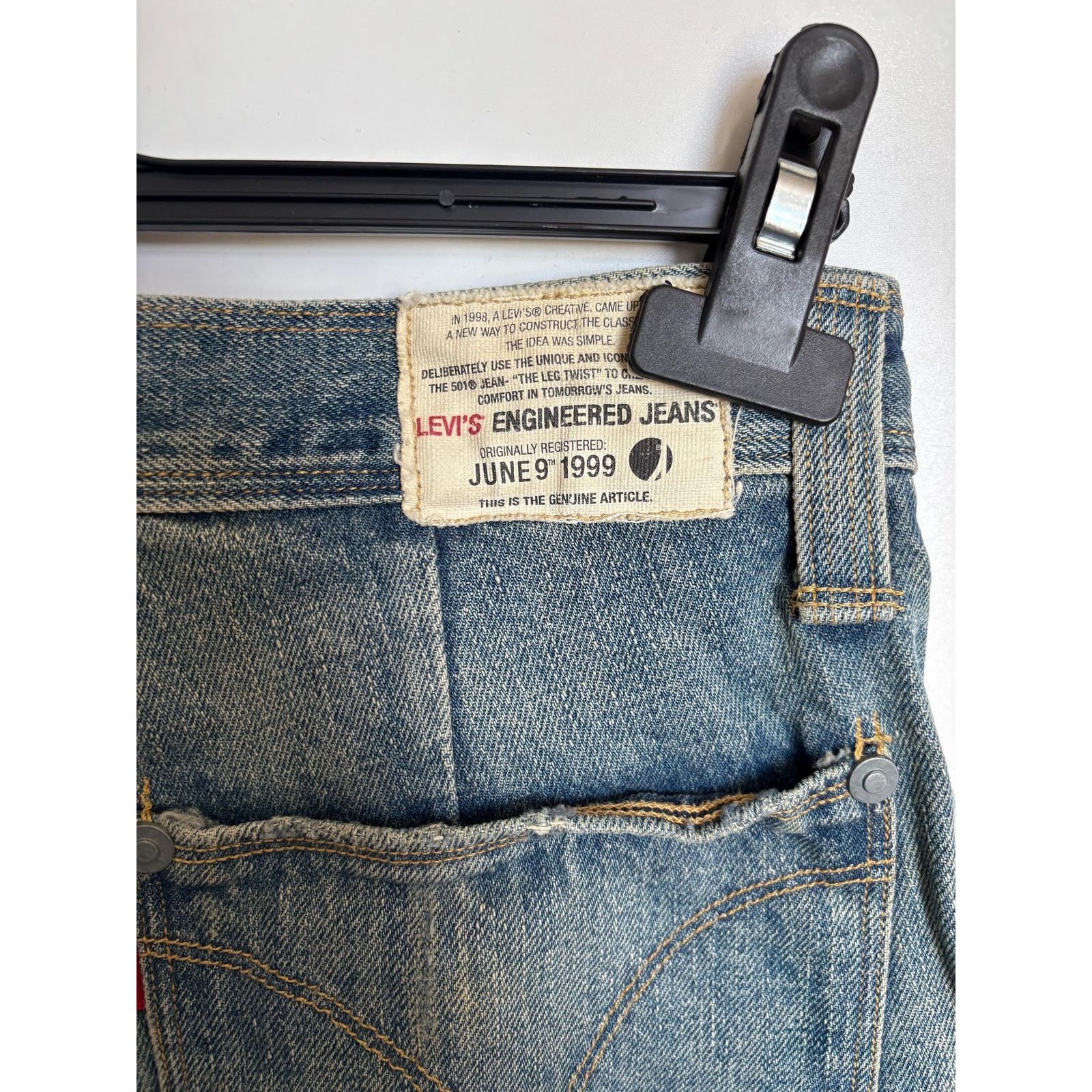 Levi's Levi’s Engineered 0507 W29 Capri Twisted Leg Y2K Denim Size US 29 - 9 Thumbnail