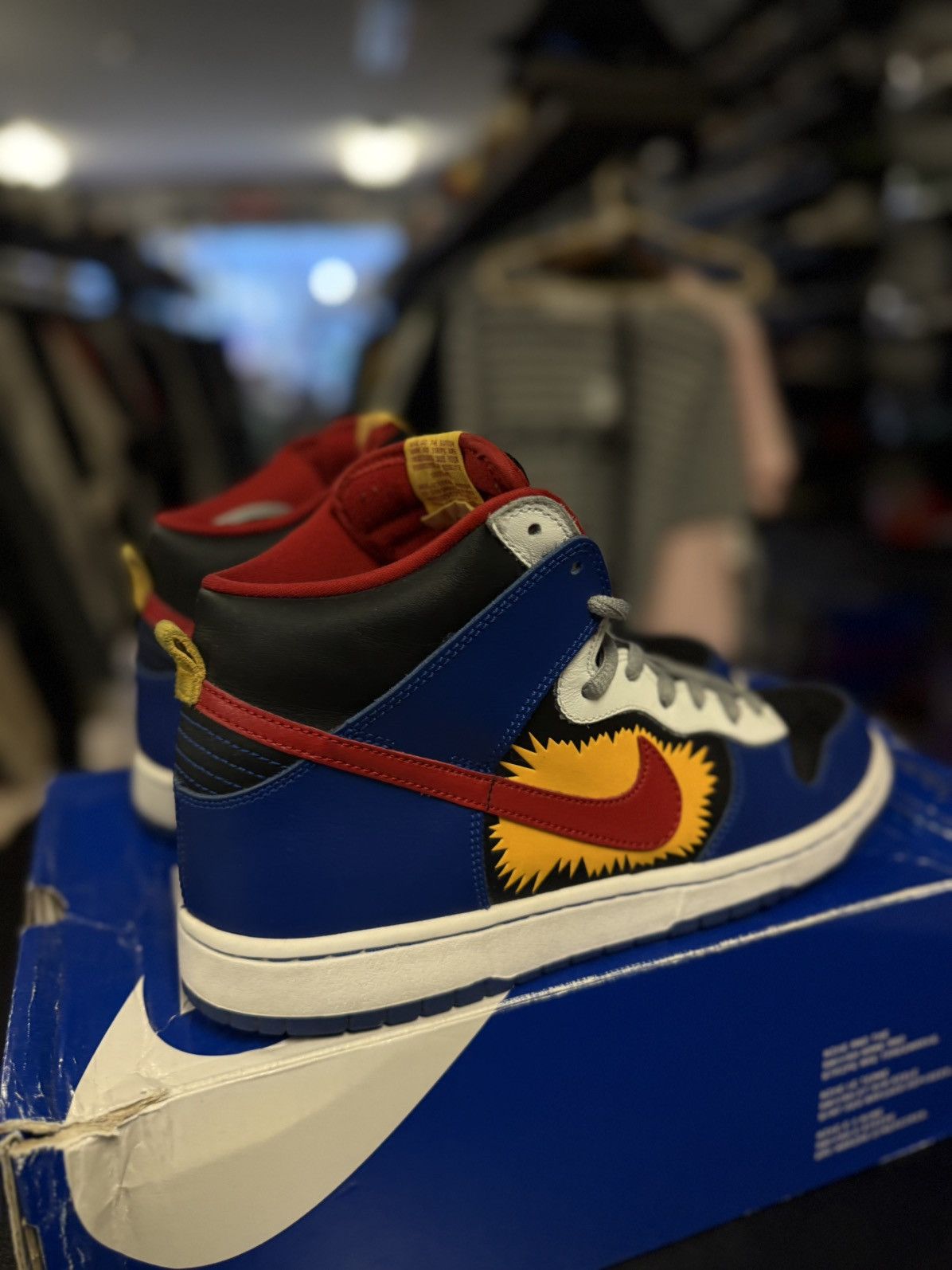 Nike Size 11 - Nike SB Dunk High Comic Boom Superman 305050-064 Size US 11 / EU 44 - 6 Thumbnail