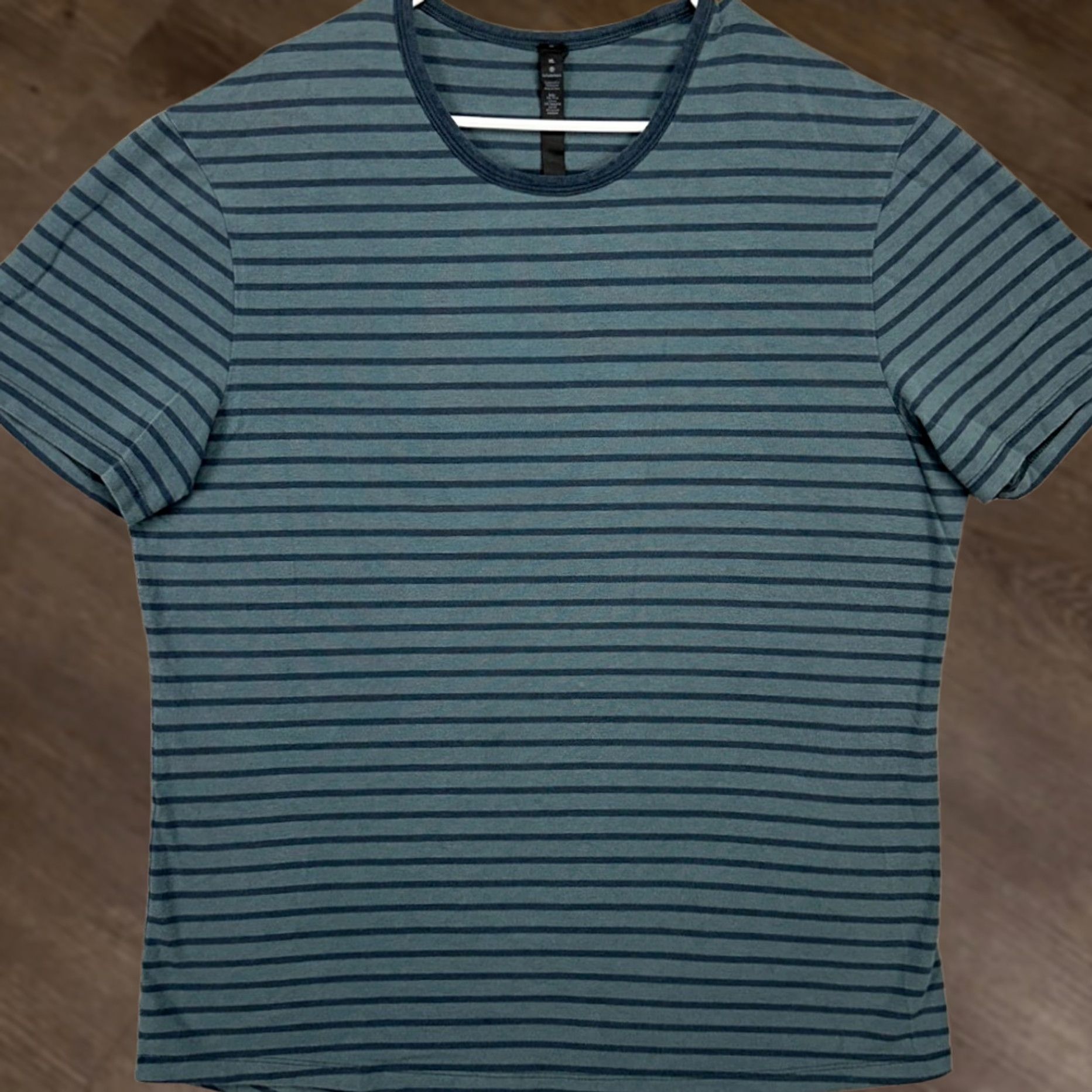 Lululemon Lululemon T-Shirt Mens XL Blue Stripe Pima Cotton Blend Crewneck Short Sleeve Tee Size US XL / EU 56 / 4 - 1 Thumbnail