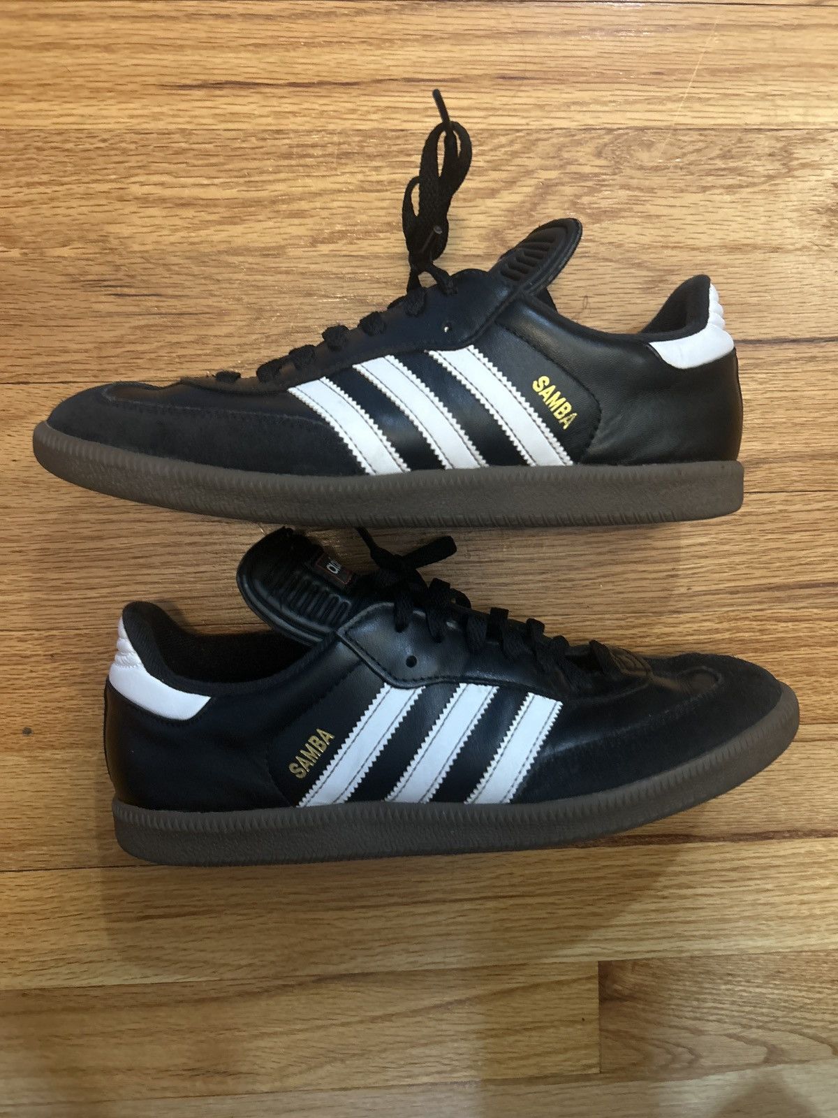 Adidas Adidas 9.5 Samba OG Black White Gum Leather VINTAGE Size US 9.5 / EU 42-43 - 1 Thumbnail