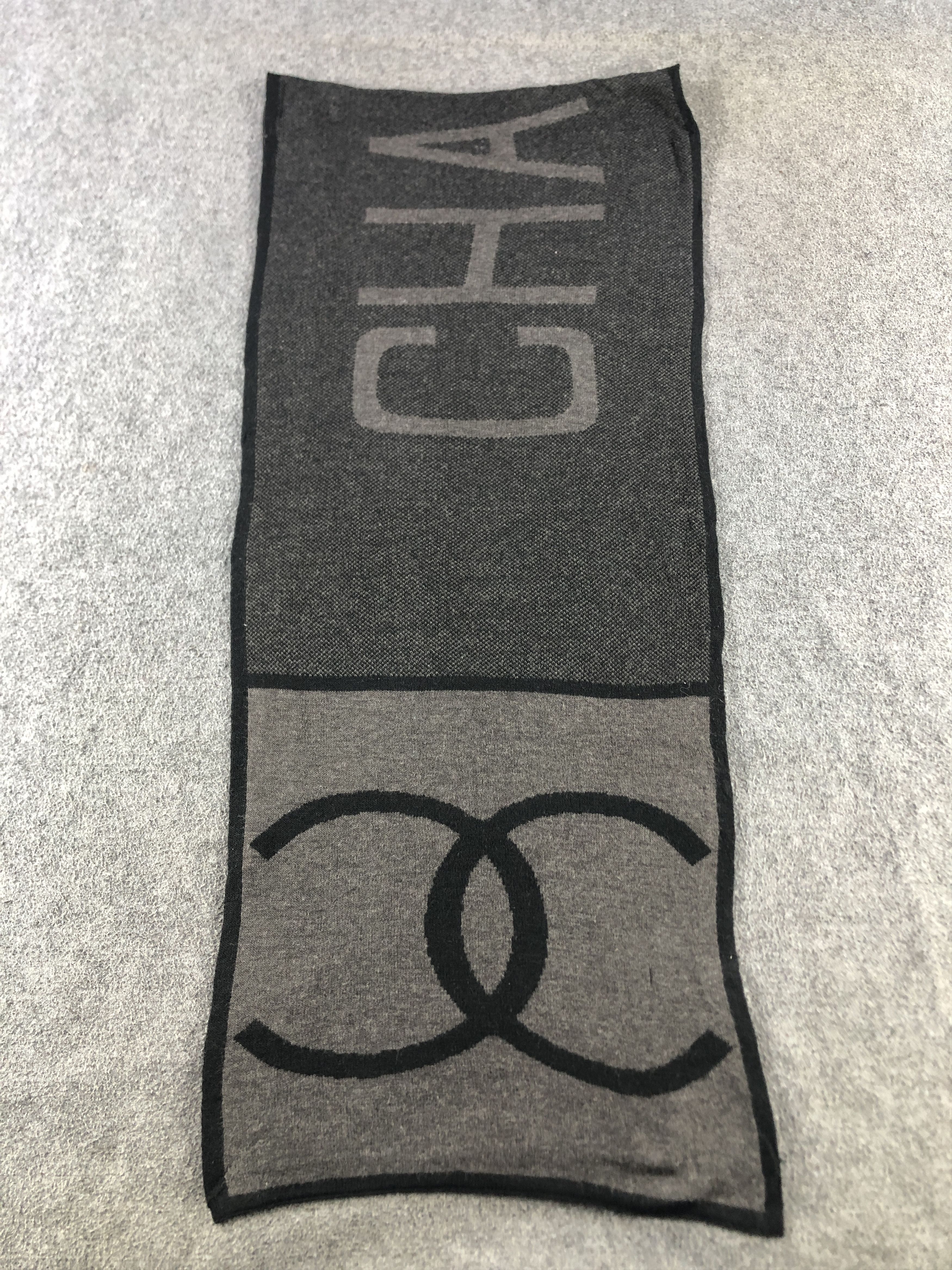 Vintage Chanel Big Logo Scarf / Muffler / Neckwear P Size ONE SIZE - 3 Thumbnail