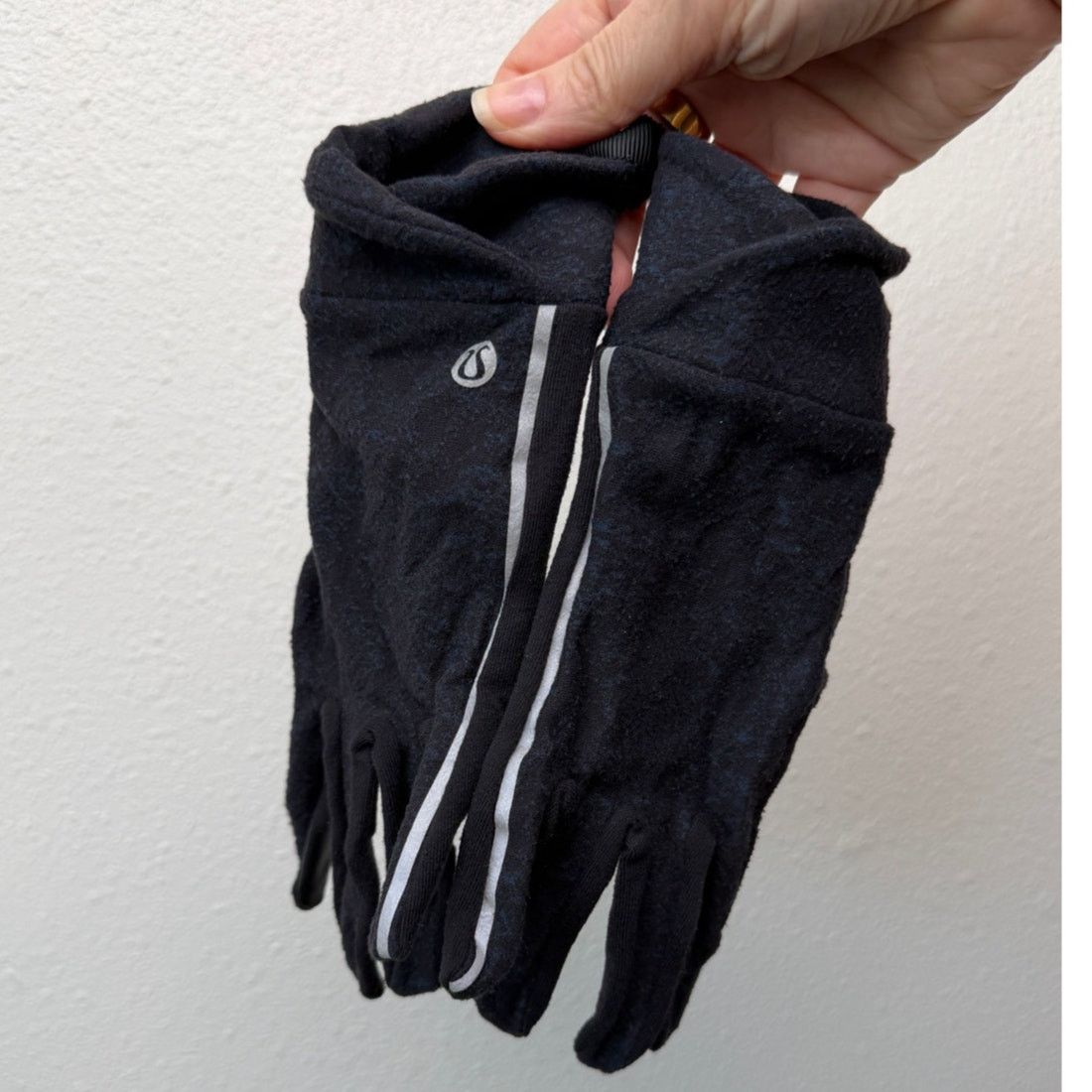 Lululemon Lululemon Cross Chill Run Gloves Teal Black XS/S Size ONE SIZE - 2 Thumbnail