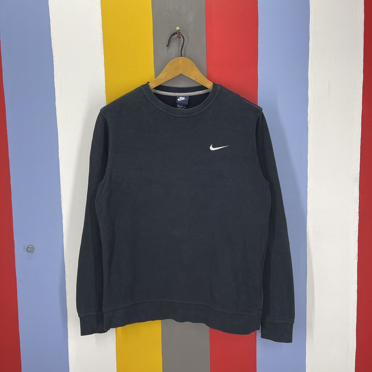 image of Nike Crew Neck Sweatshirt 1413/aw in Black, Men's (Size Large)