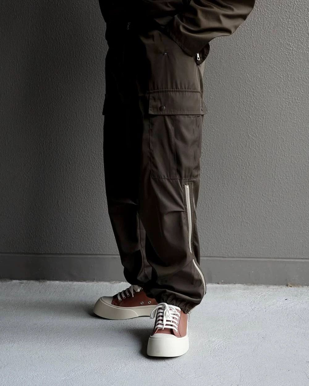 Dries Van Noten DRIES VAN NOTEN 24SS KHAKI ZIP TRACK PANTS M Size US 32 / EU 48 - 1 Thumbnail