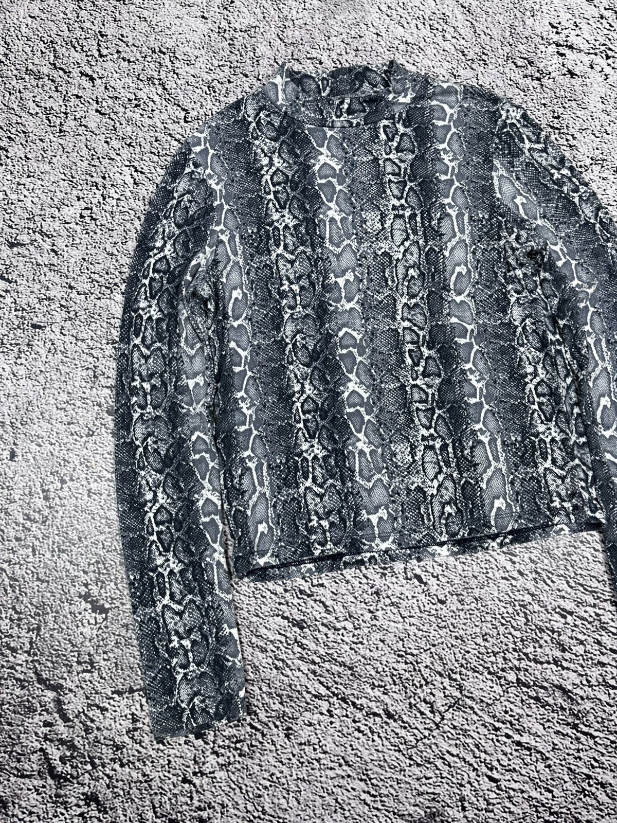 Japanese Brand Vintage Animal Pattern Snake Luxury Glamour Turtleneck Size M / US 6-8 / IT 42-44 - 2 Thumbnail