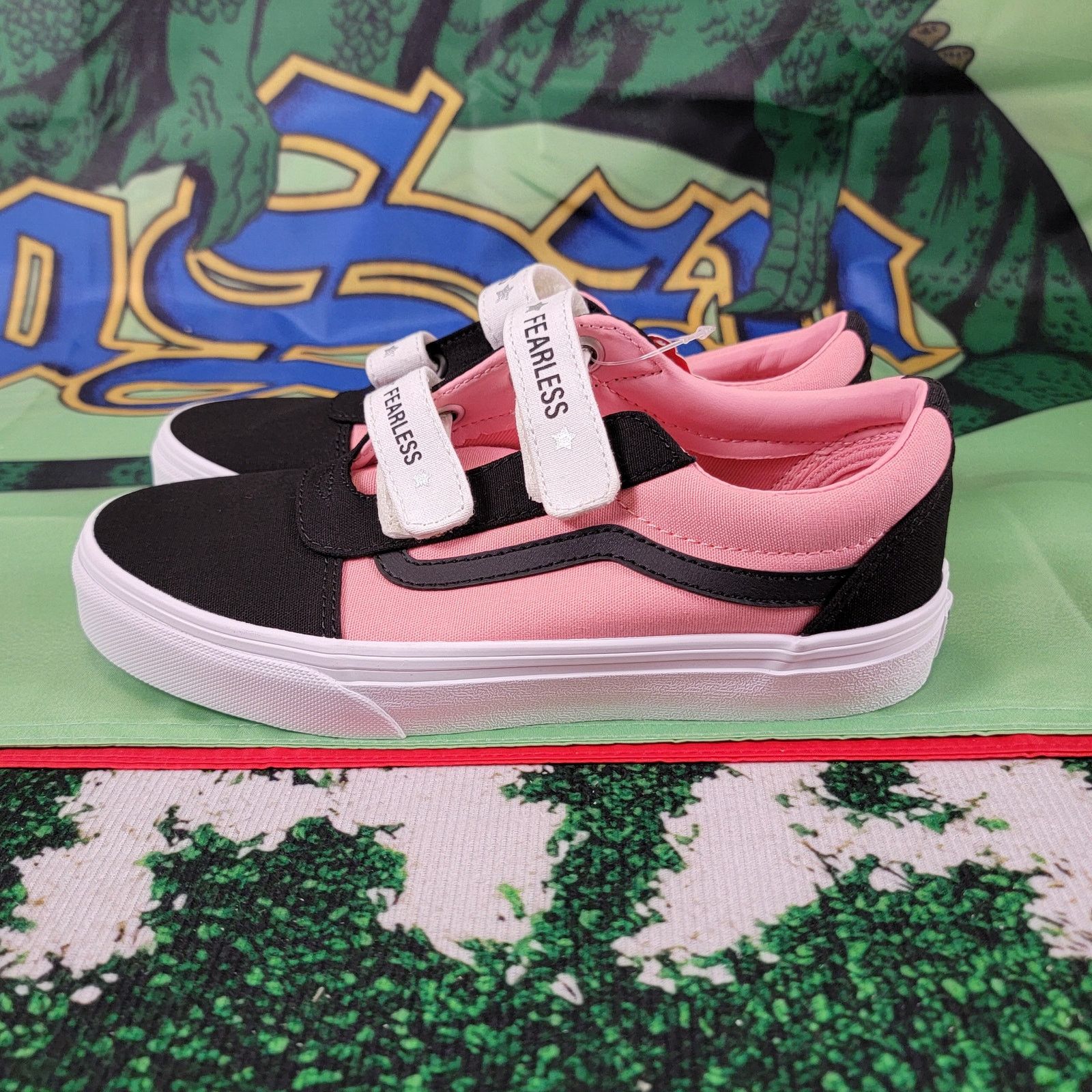 Vans Vans Ward V Fearless Blk/Pink Icing Sz 4.5 Kids VN0A4BTCWG81 Size US 4.5 / IT 34.5 - 2 Thumbnail