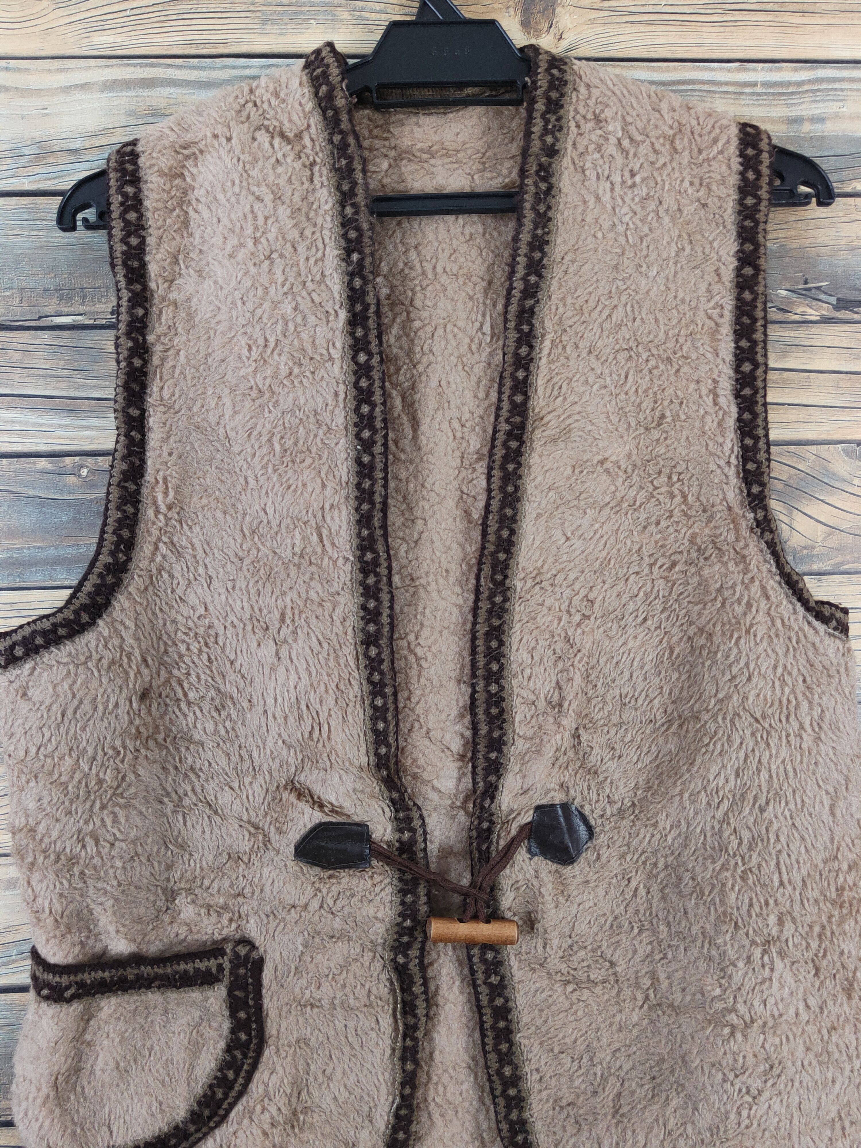 Japanese Brand × Vintage Vintage Japanese Brand Brown Fur Faux Toggle Vests Size S / US 4 / IT 40 - 2 Thumbnail