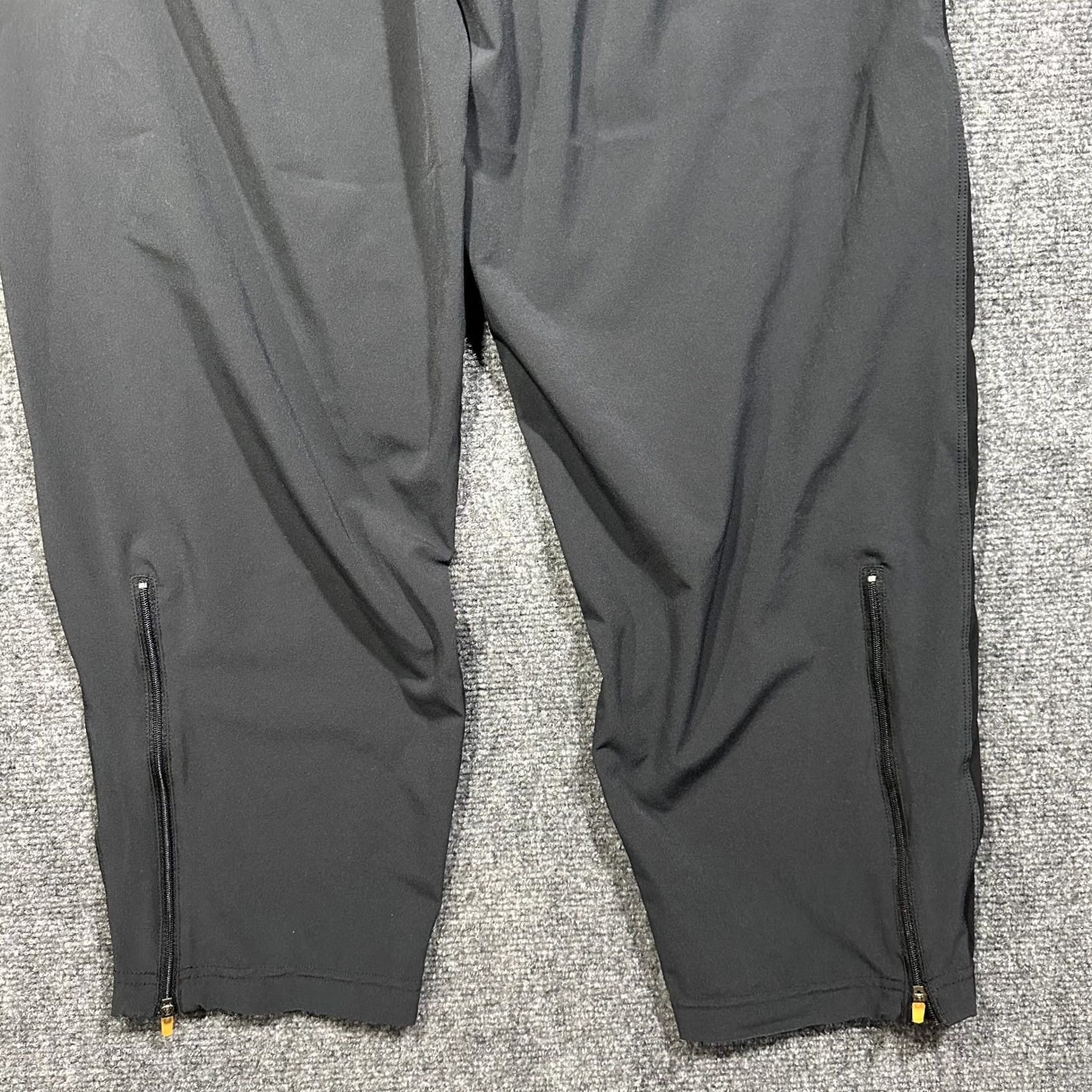 Nike Nike Track Pants Womens Large Black Zip Pockets Zip Ankles Elastic Tie Waist Regular Fit 30 Inseam Pockets Logo Fashion Activewear Shoes? Size 36" / US 14 / IT 50 - 7 Thumbnail