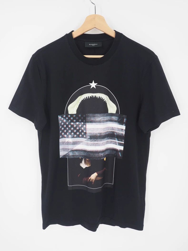 Givenchy Givenchy black triple shark tooth short sleeve Size US M / EU 48-50 / 2 - 1 Thumbnail