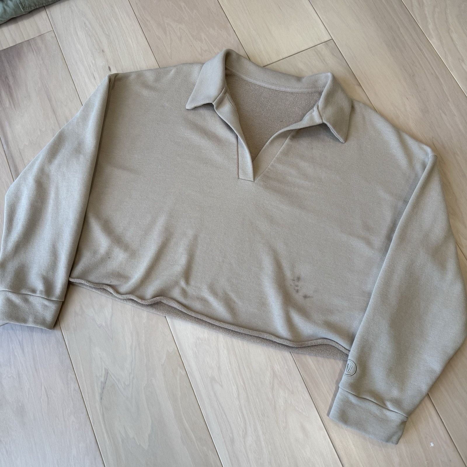 Vuori Vuori Cropped Sedona Polo Sweatshirt Large Beige Fleece Size L / US 10 / IT 46 - 8 Thumbnail