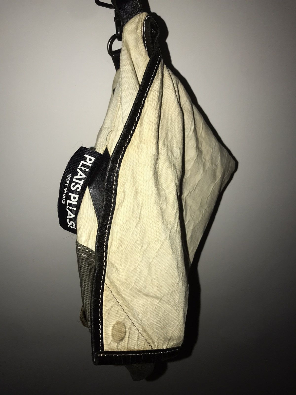 Pleats Please Issey Miyake SS15 Pleats Please Issey Miyake Leather x Canvas Bag Size ONE SIZE - 24 Thumbnail