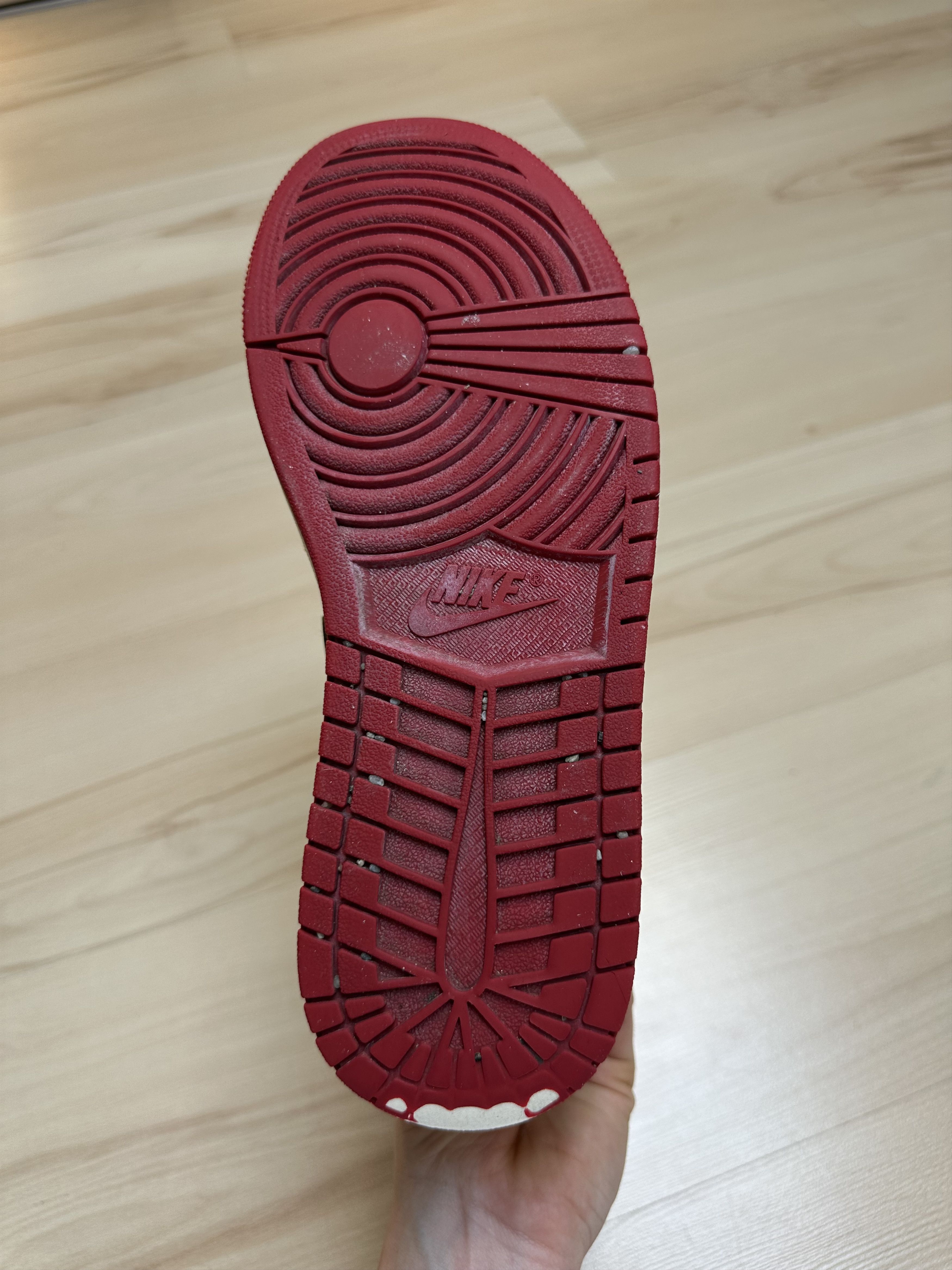 Jordan Brand Nike Air Jordan 1 Retro High OG Lost and Found Chicago EU 40 Size US 7 / EU 40 - 9 Thumbnail