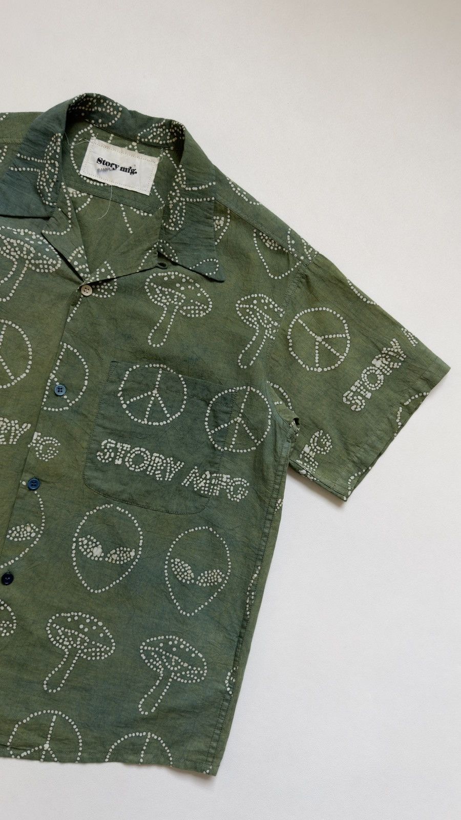Story Mfg. Sample Alien + Peace Sign Print Shirt Size US M / EU 48-50 / 2 - 8 Thumbnail
