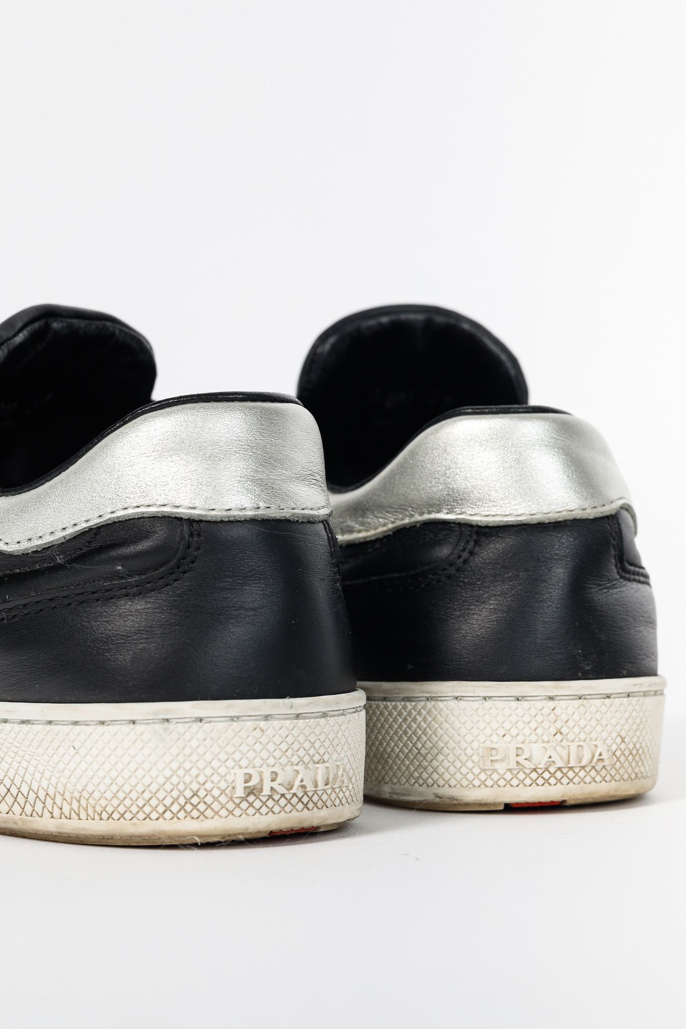 Prada Prada Nero Leather Metallic-Trim Low-Top Sneakers Size US 6.5 / IT 36.5 - 9 Thumbnail