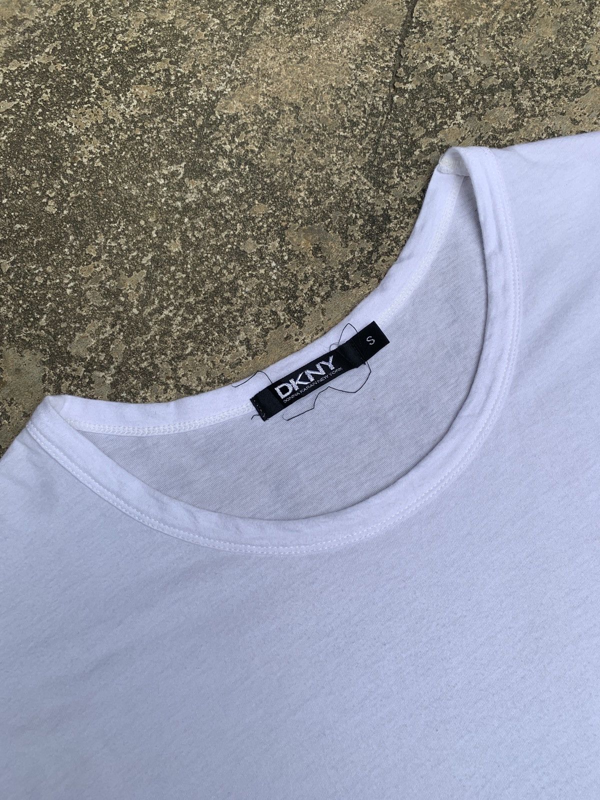 DKNY 2000s Donna Karan New York DKNY Girl Painting Art Bowtie Top Size S / US 4 / IT 40 - 6 Thumbnail