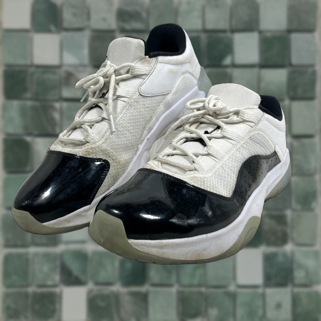 NIKE AIR JORDAN 11 CMFT Low Sneakers Mens 15 White Black Concord