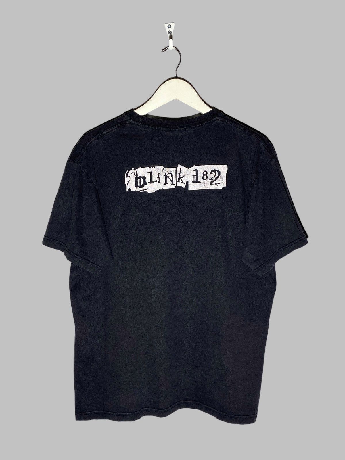 Band Tees Blink 182 Rock Band Vintage Fade T-shirt Size US L / EU 52-54 / 3 - 2 Thumbnail