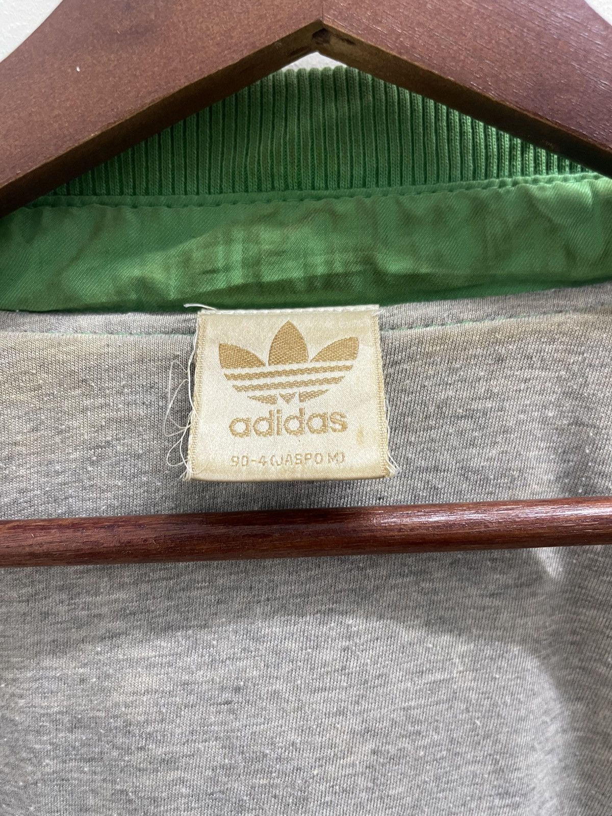 Adidas Vintage Adidas Patches Bomber Jacket Size US M / EU 48-50 / 2 - 17 Thumbnail