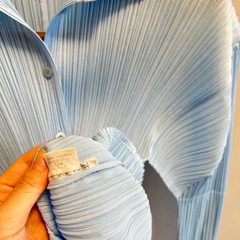 Issey Miyake Issey Miyake size:4 Blue cardigan Size XS / US 0-2 / IT 36-38 - 2 Thumbnail