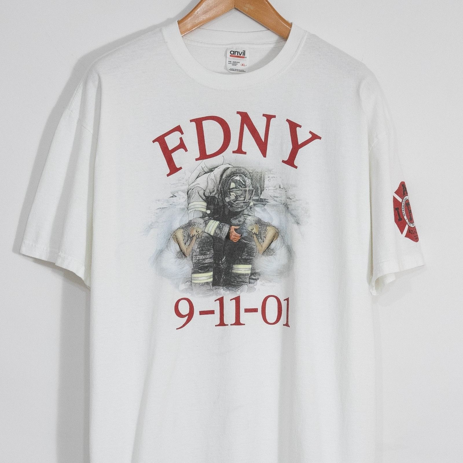 Vintage Vintage Y2K 911 New York Fire Dept Memorial T Shirt Mens XL Size US XL / EU 56 / 4 - 2 Thumbnail