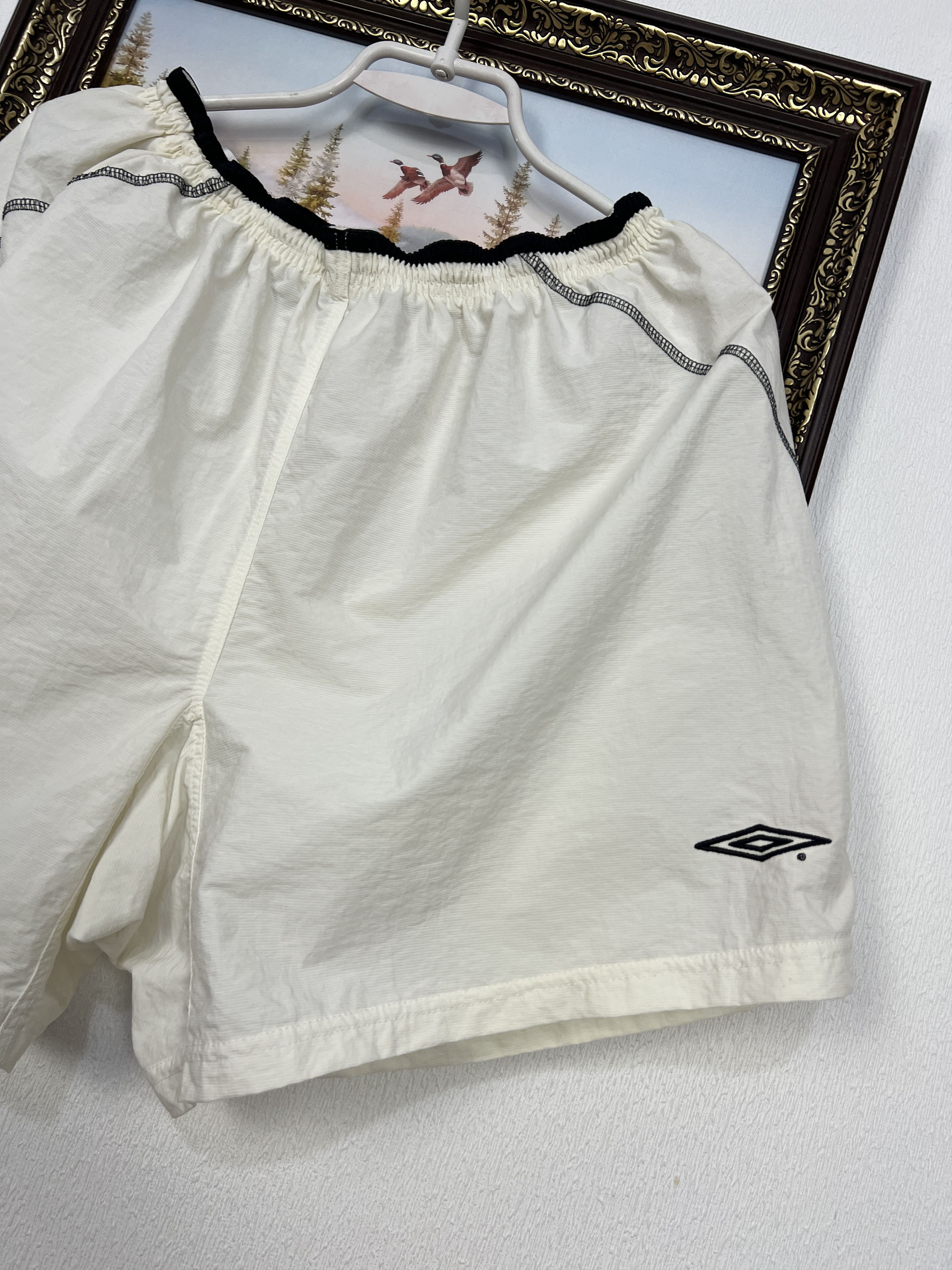Umbro Vintage Umbro White Manchester United Football Shorts L Size US 34 / EU 50 - 2 Thumbnail