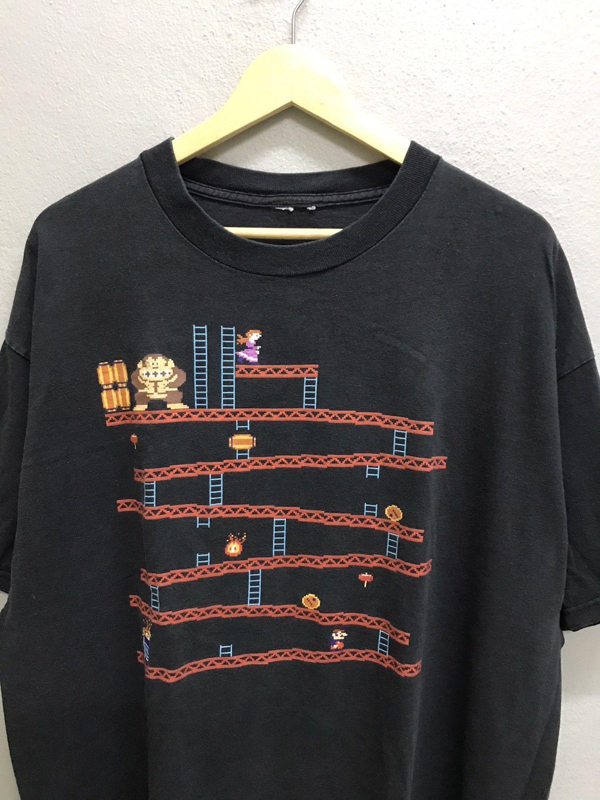 The Game VINTAGE DONKEY KONG PROMO NINTENDO GAMING TSHIRT Size US XL / EU 56 / 4 - 4 Thumbnail