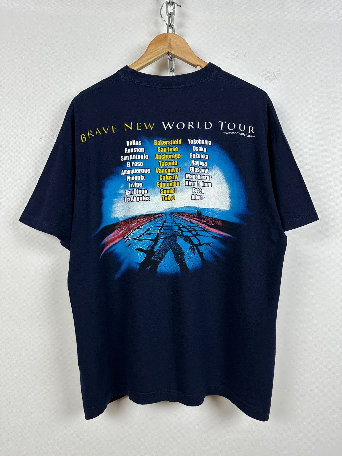 Band Tees 2000 Vintage Iron Maiden Brave New World Tour T-Shirt Size US XL / EU 56 / 4 - 2 Thumbnail