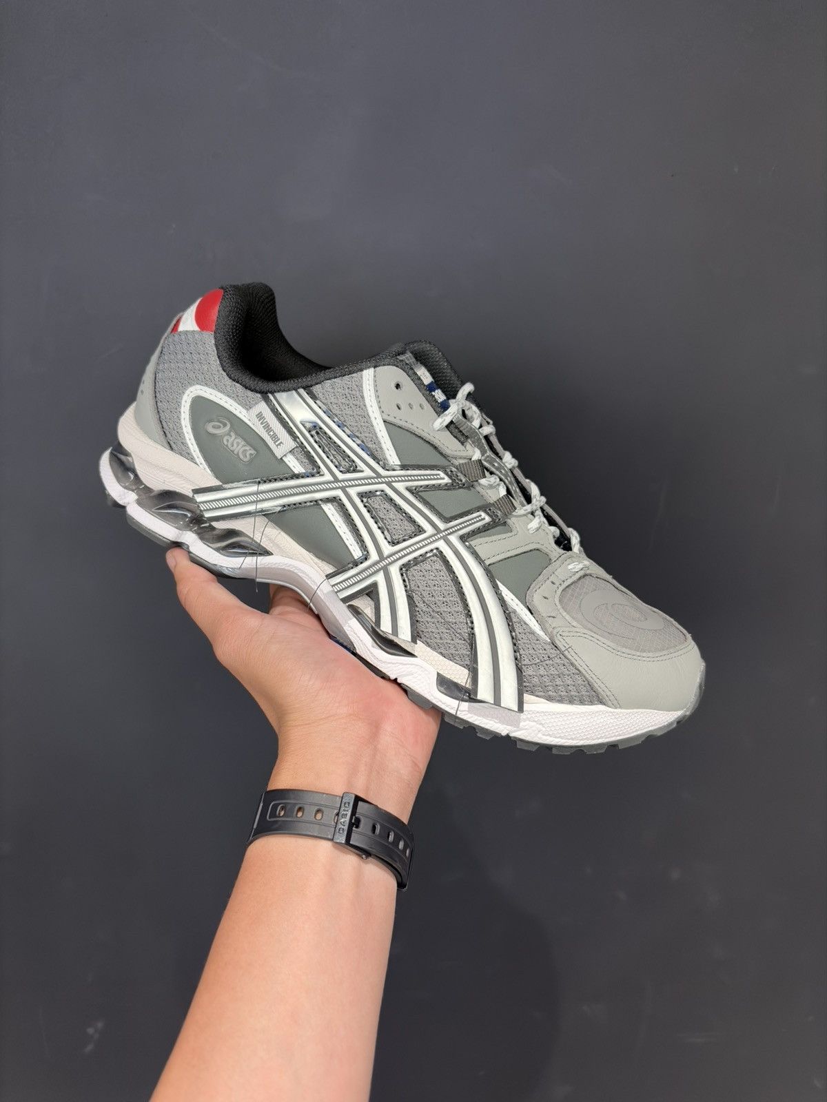 Asics Asics Gel Nimbus Invincible Size US 8 / EU 41 - 2 Thumbnail