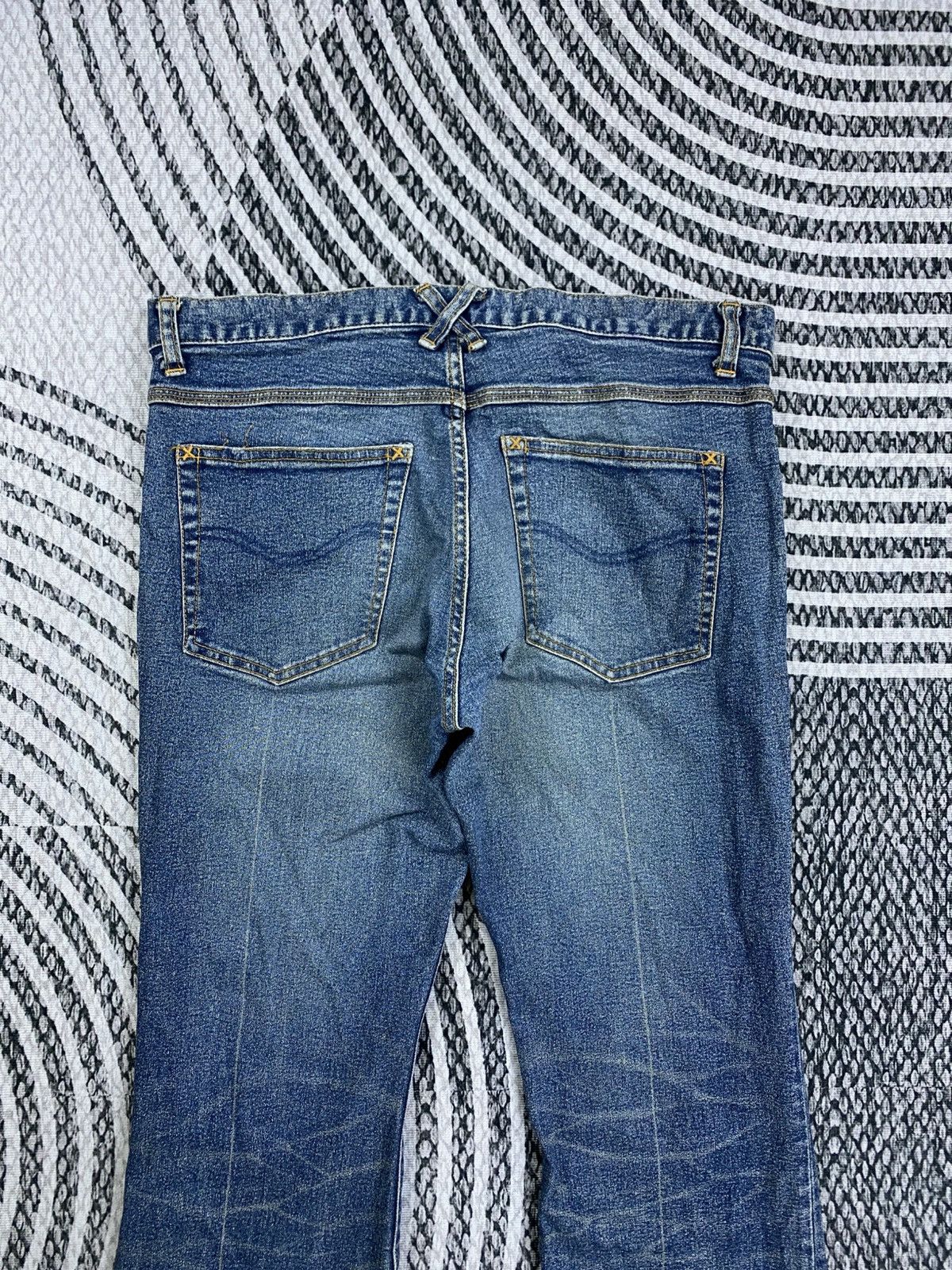 DISCOVERED Vintage Flared Discovered Japan Blue Distressed Denim Jeans Size US 35 - 8 Thumbnail