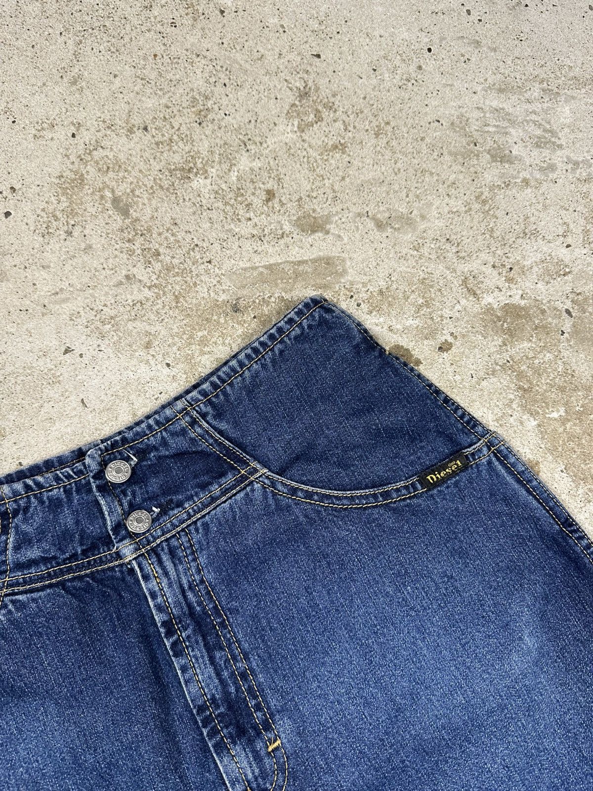 Diesel Vintage 90s Diesel Females Denim Jeans Mini Skirt rare Size 28" / US 6 / IT 42 - 5 Thumbnail