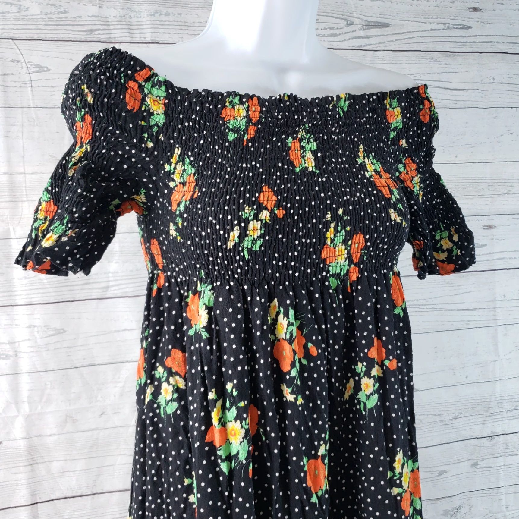 Zara Zara Women's Black Smocked Floral Off the Shoulder Mini Dress Sz Medium User: Zara Women's Black Smocked Floral Off the Shoulder Mini Dress Sz Medium Size M / US 6-8 / IT 42-44 - 2 Thumbnail