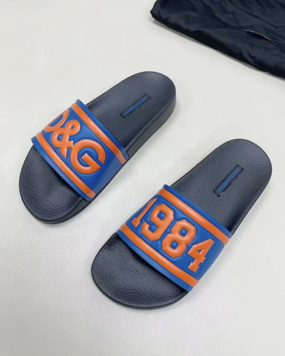 Dolce & Gabbana Dolce & Gabbana (DG) Slides J30 Size US 6.5 / EU 39-40 - 2 Thumbnail