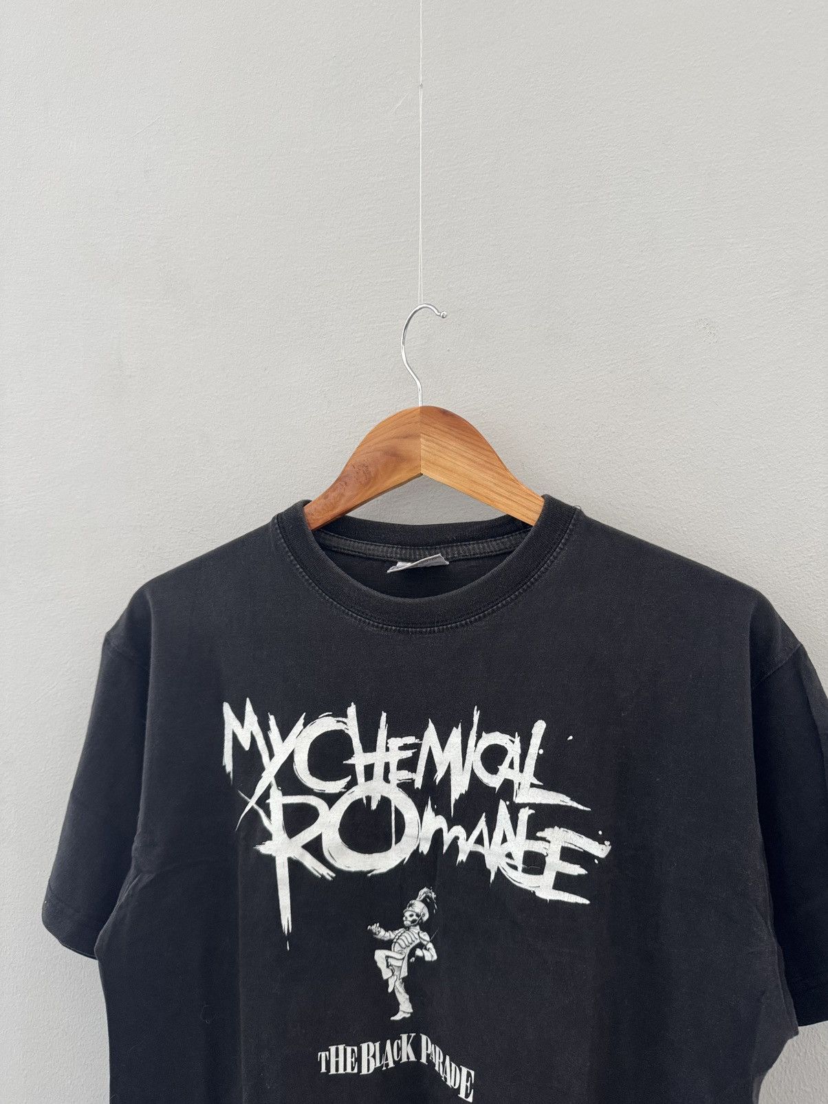 Band Tees Mychemical romance The black parade rock shirt tee casual Size US M / EU 48-50 / 2 - 2 Thumbnail