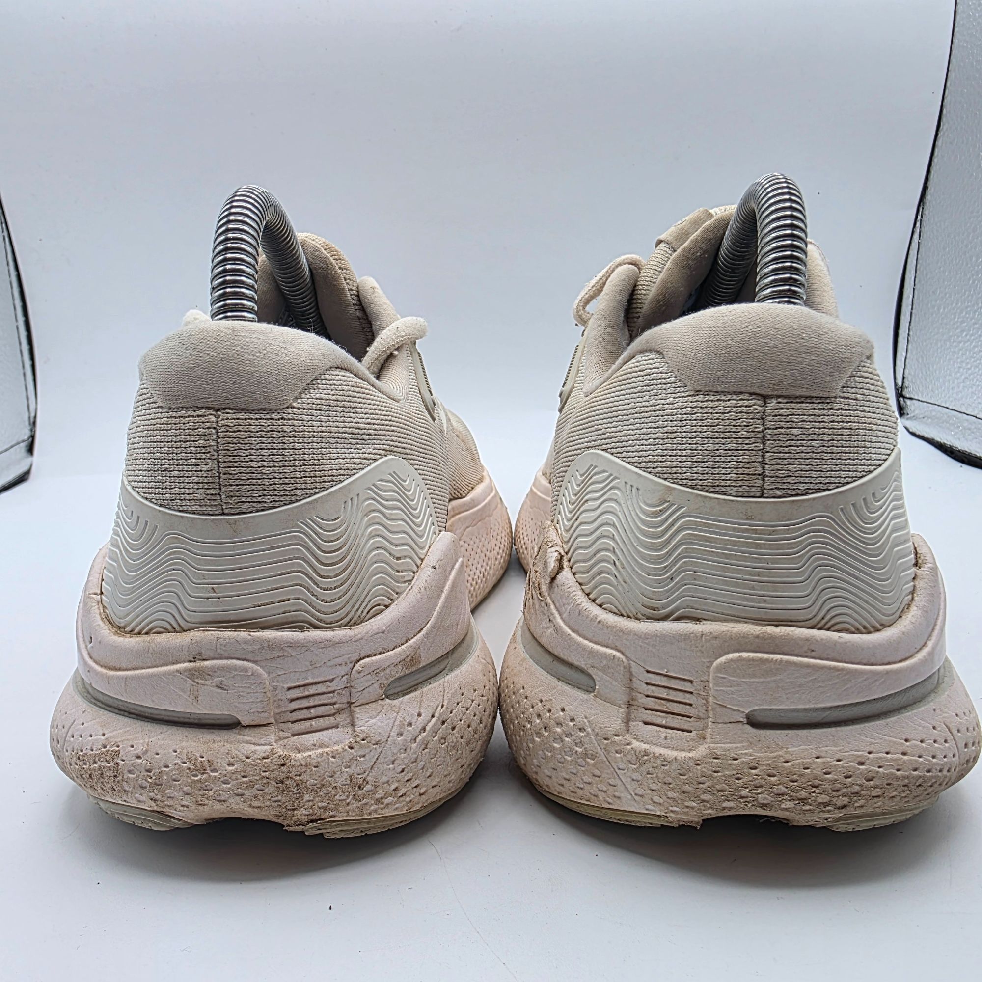 Brooks Brooks Ghost Max Womens Size 7.5 Wide White Athletic Shoes R Size US 7.5 / IT 37.5 - 5 Thumbnail