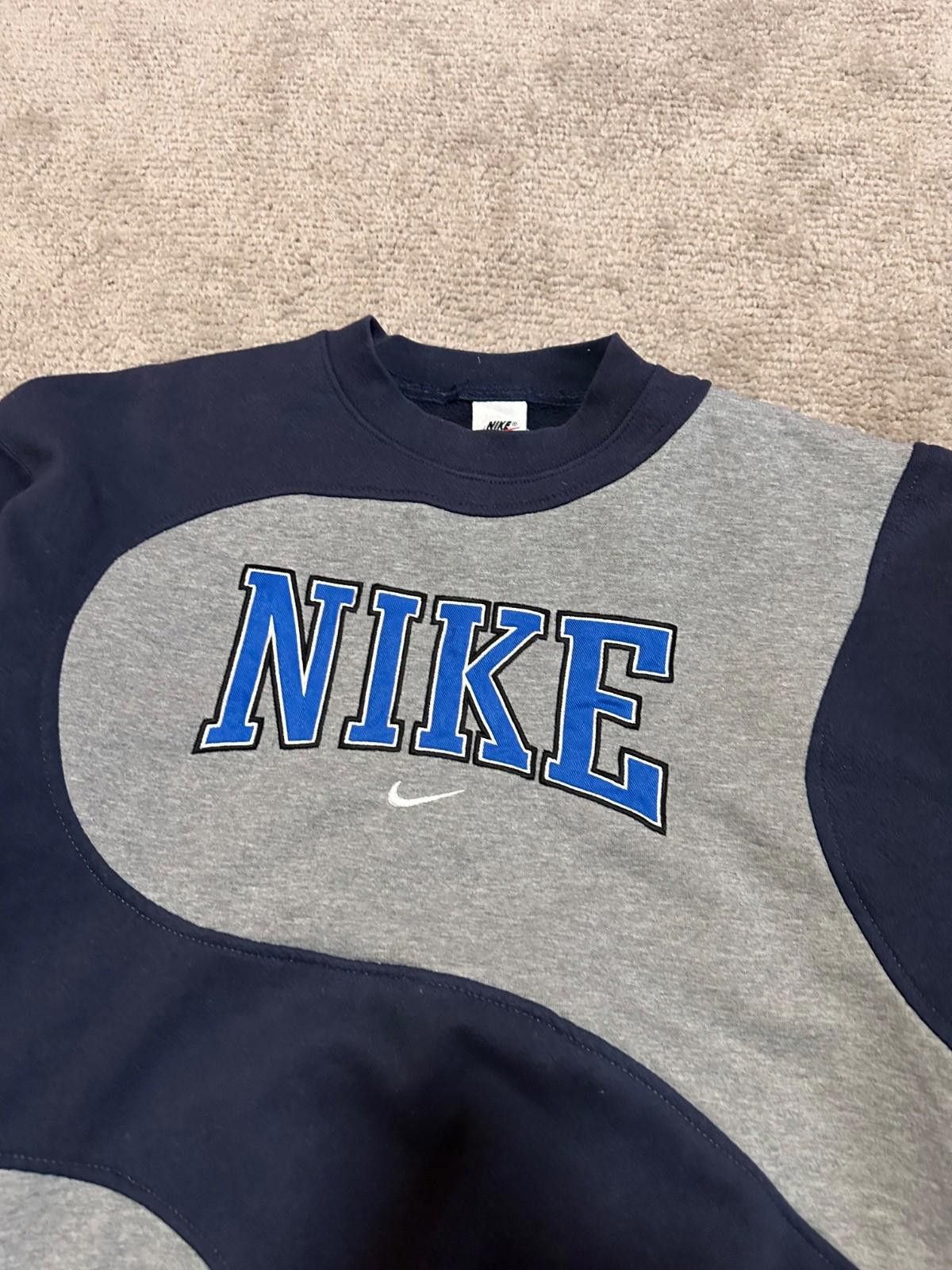 Nike Vintage Nike OverSize Sweatshirt Custom Distressed Y2K Sz L Size US L / EU 52-54 / 3 - 5 Thumbnail
