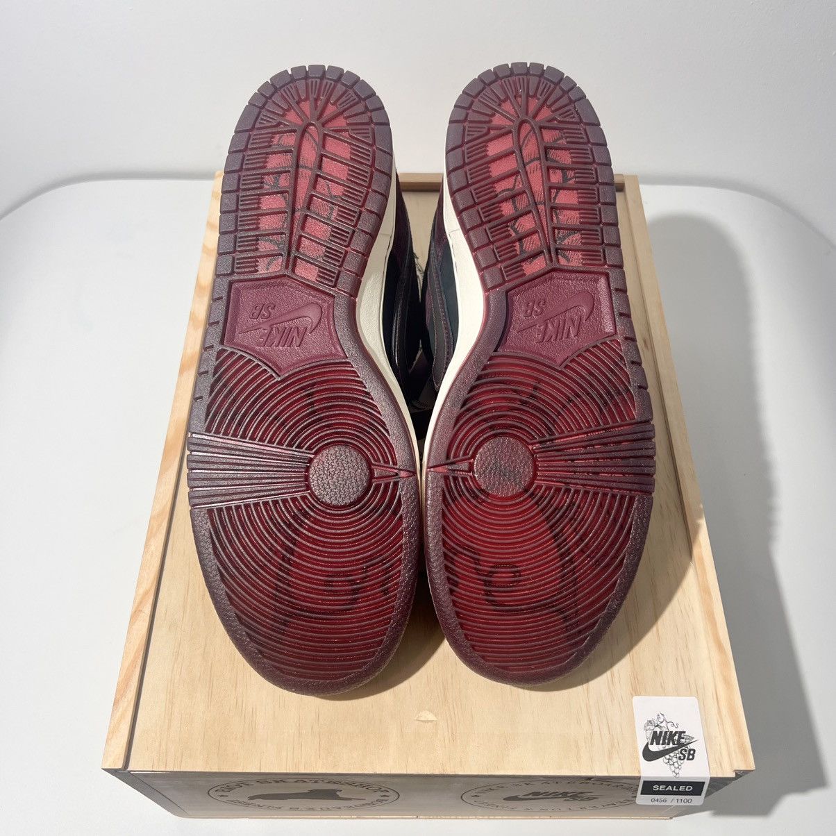 Nike NIKE SB dunk low pro riot skatestore special box F&F Size US 11.5 / EU 44-45 - 5 Thumbnail