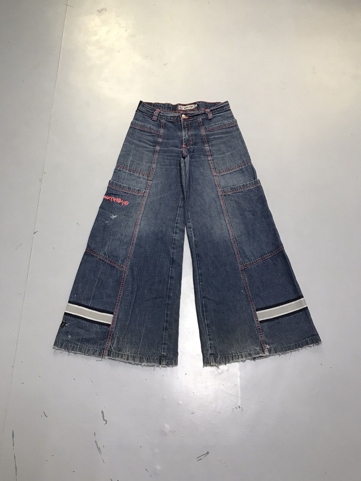 JNCO Vintage pink fish big pockets cargodenim Size 30" / US 8 / IT 44 - 1 Thumbnail