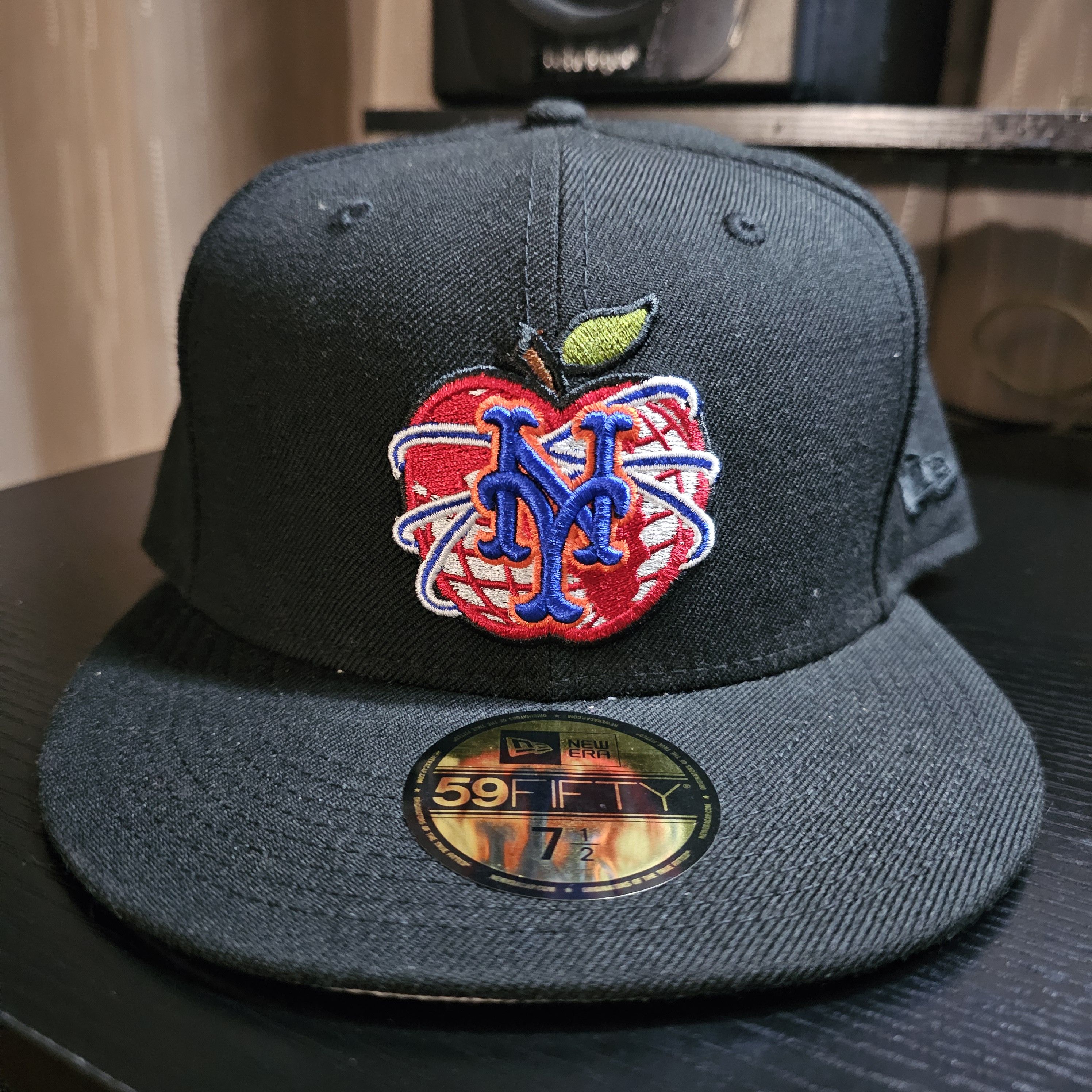 New Era Mets Galaxy of Queens / Home Run Apple Size ONE SIZE - 1 Thumbnail
