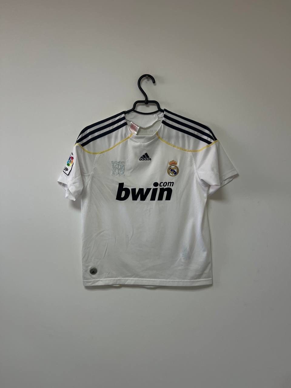 Adidas Real Madrid 2009/2010 Home Soccer Football Shirt Adidas M Size US M / EU 48-50 / 2 - 2 Thumbnail